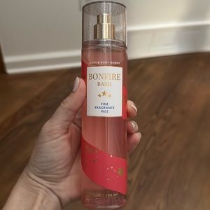 NWT Bath and Body Works Bonfire Bash spray